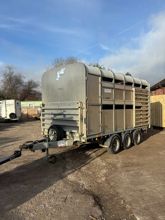 2015 Ifor Williams DP120 Tri Axle