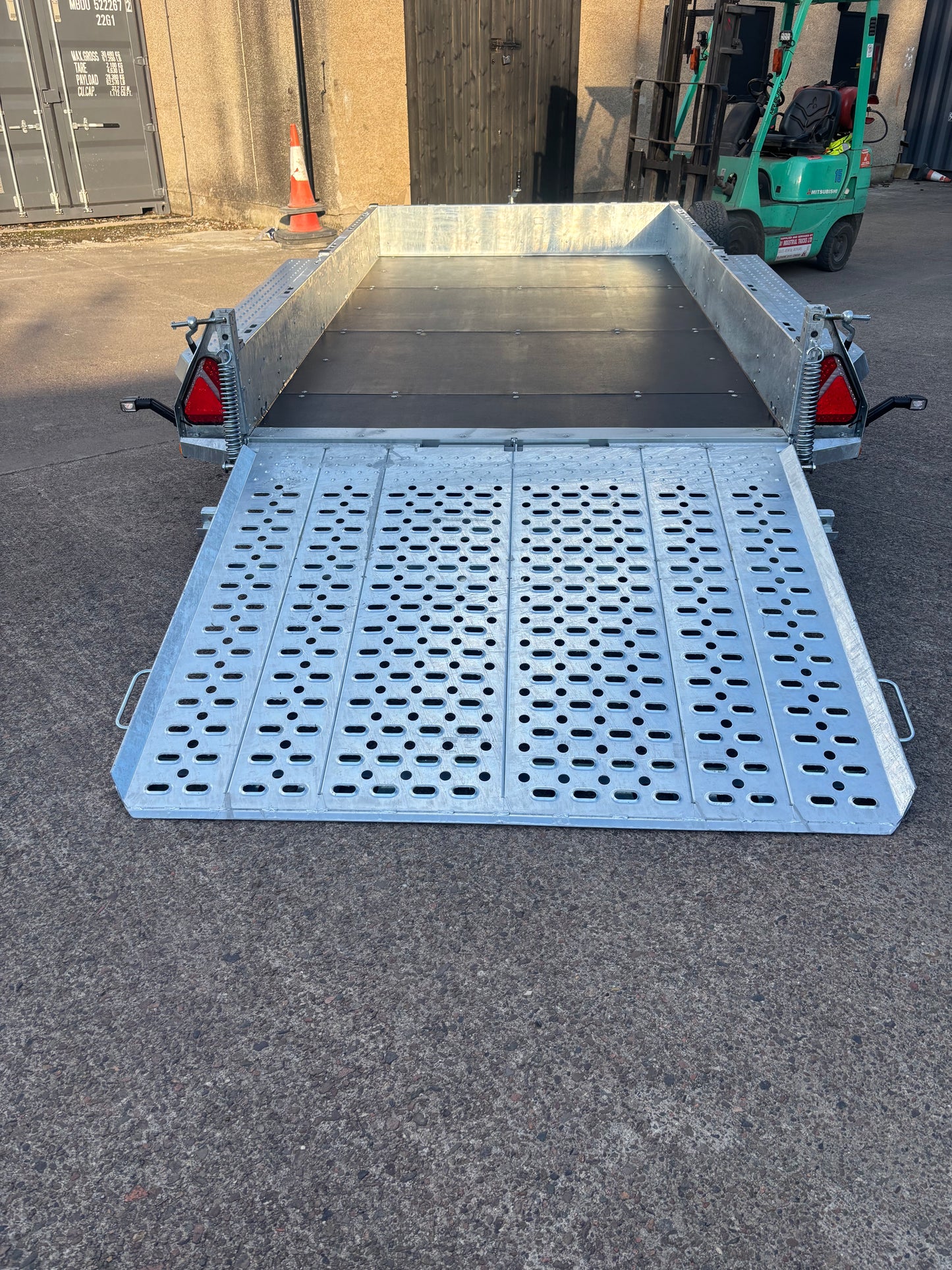 2025 Brian James GENERAL PLANT 3.1m x 1.7m