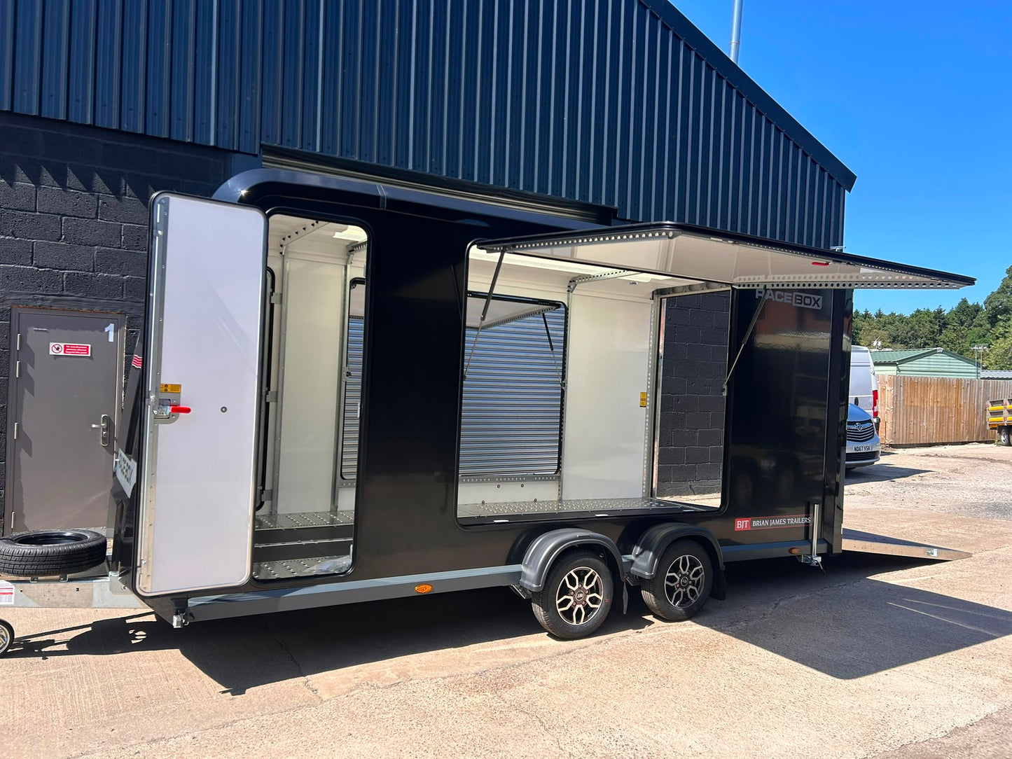 2026 Brian James RACEBOX 4.5m x 1.9m 3000KG